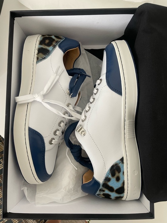 Royal Albartross Shoes - Royal Albatross Women’s Golf Shoes- with leopard accent. New in box. Size 8